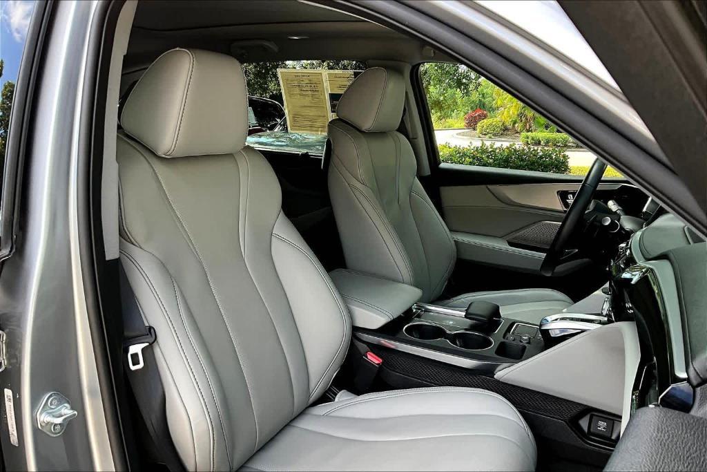 used 2023 Acura MDX car, priced at $41,555
