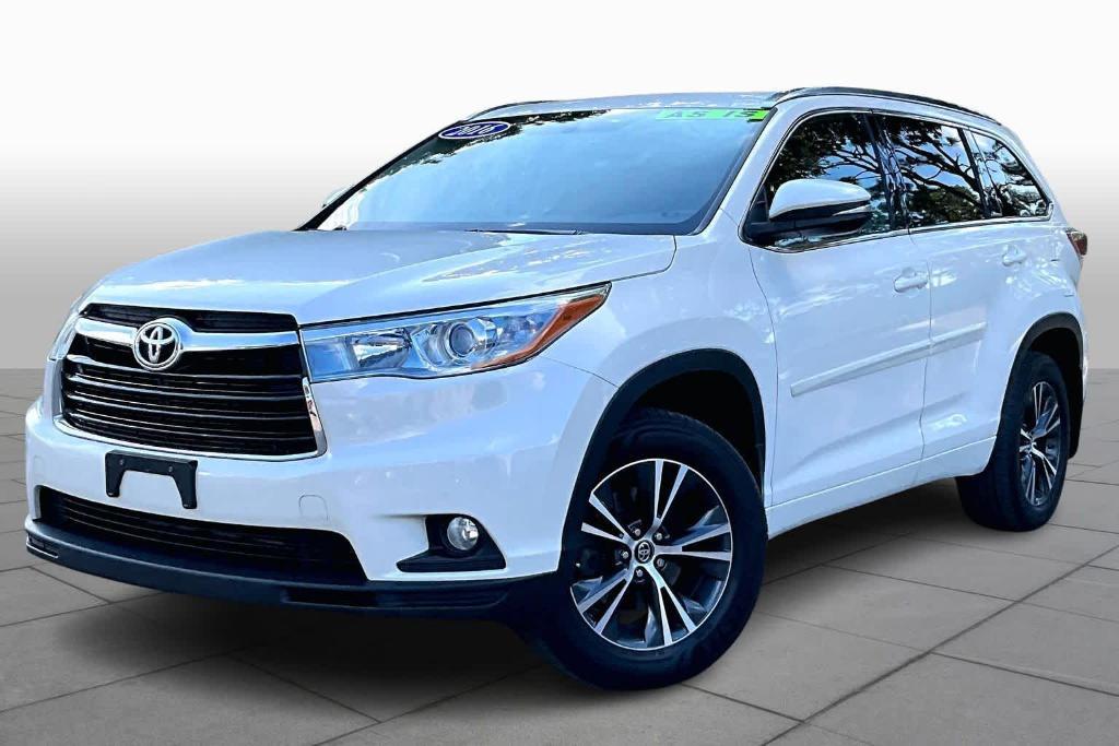 used 2016 Toyota Highlander car, priced at $18,950