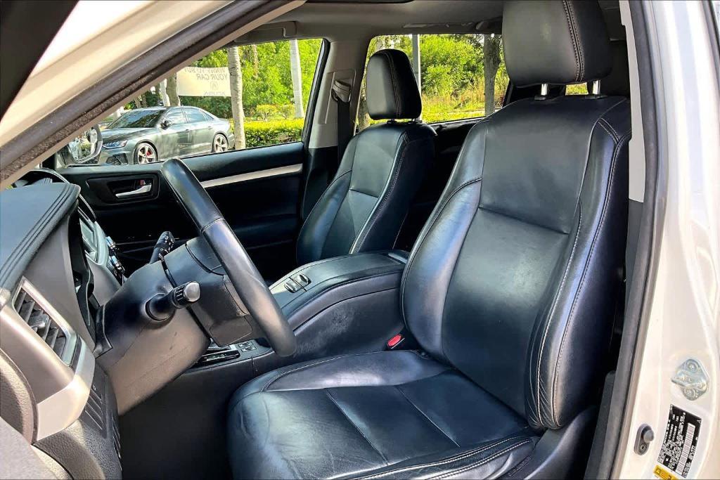 used 2016 Toyota Highlander car, priced at $18,950