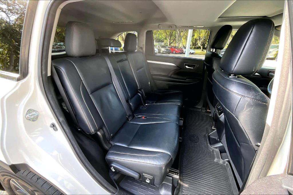 used 2016 Toyota Highlander car, priced at $18,950
