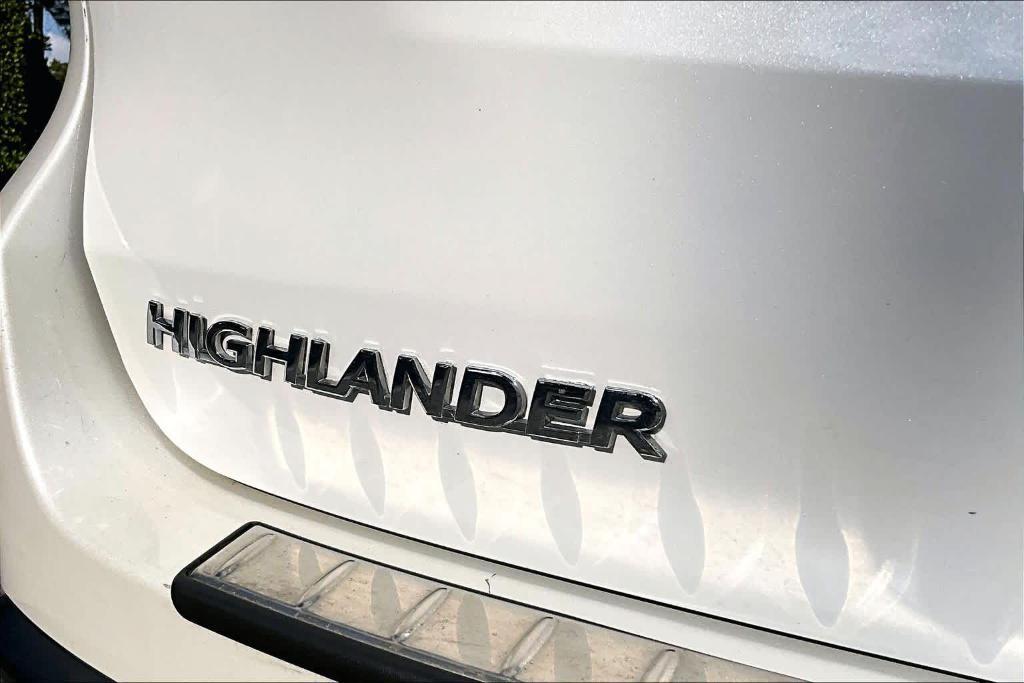 used 2016 Toyota Highlander car, priced at $18,950