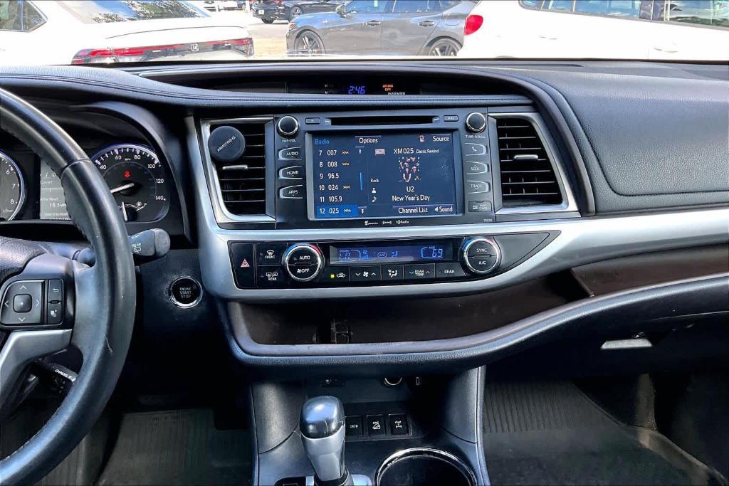 used 2016 Toyota Highlander car, priced at $18,950