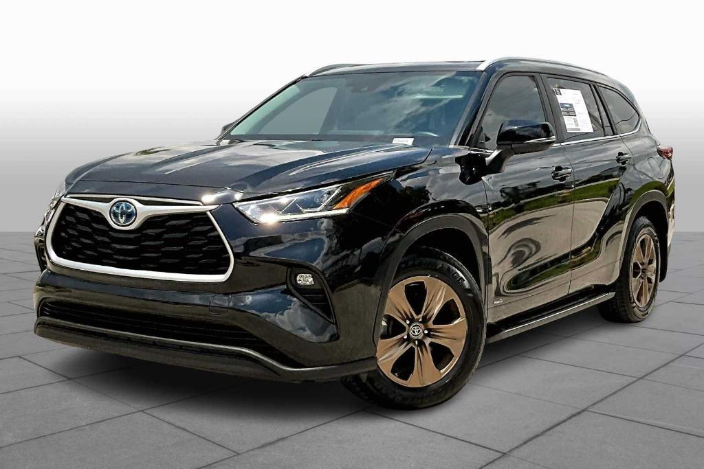 used 2023 Toyota Highlander Hybrid car, priced at $41,256