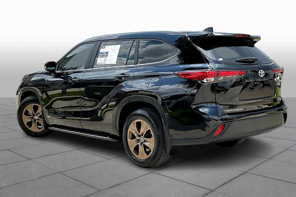 used 2023 Toyota Highlander Hybrid car, priced at $38,749