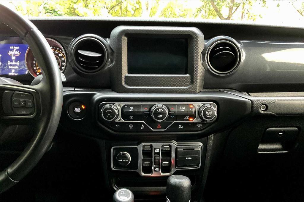 used 2022 Jeep Gladiator car, priced at $31,560