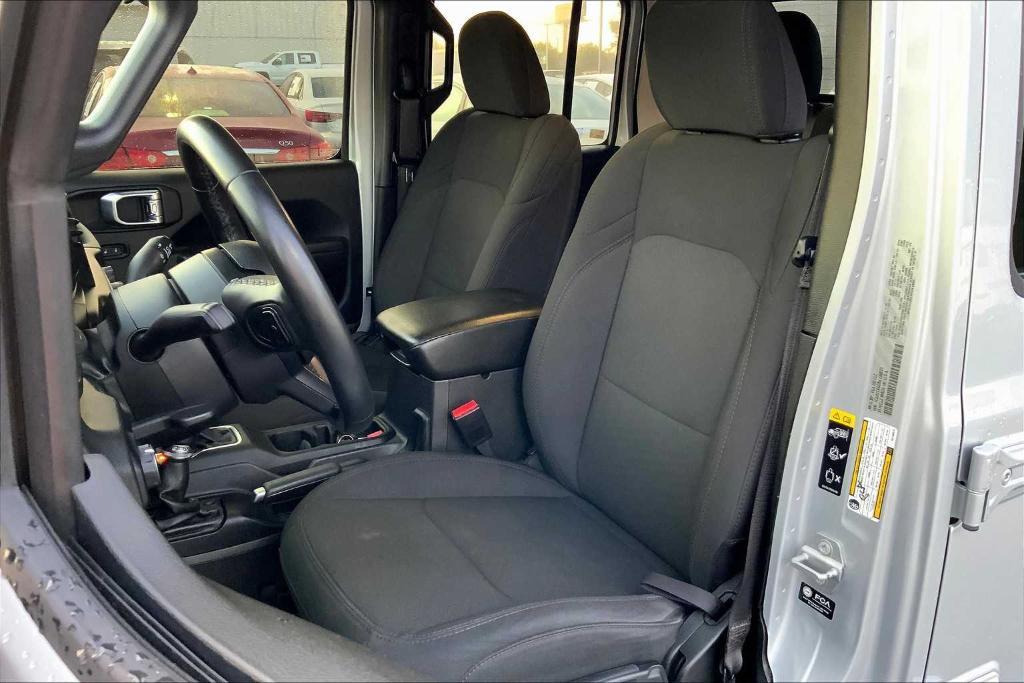 used 2022 Jeep Gladiator car, priced at $31,560
