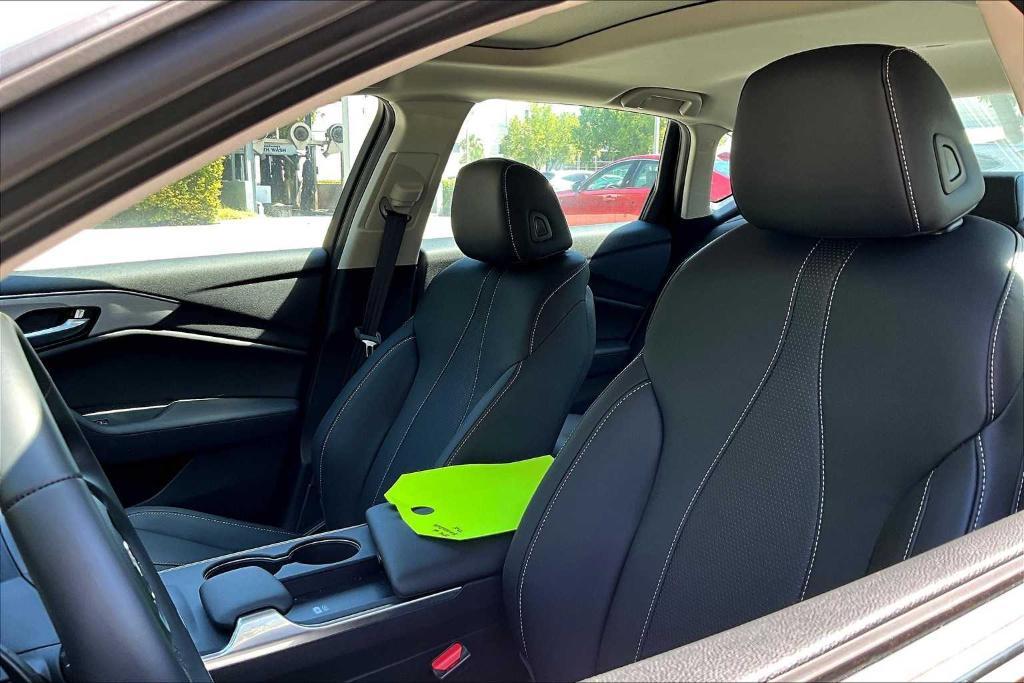 new 2025 Acura TLX car, priced at $44,931