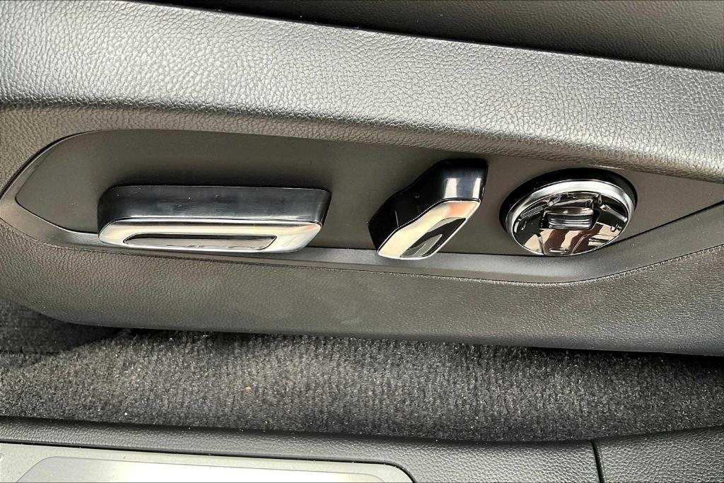 new 2025 Acura RDX car, priced at $54,400