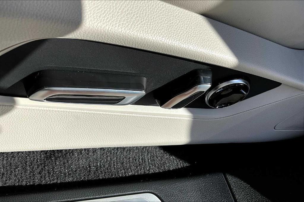 new 2025 Acura RDX car, priced at $49,250