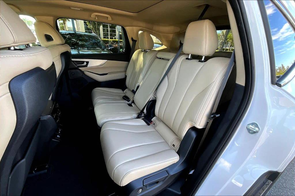 used 2025 Acura MDX car, priced at $50,950