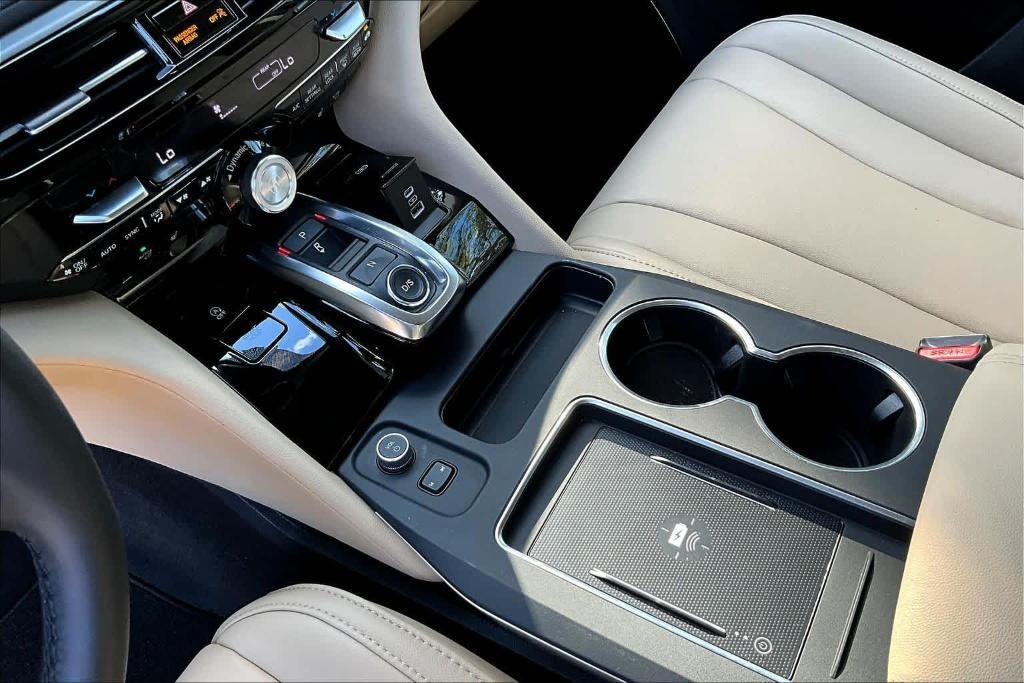 used 2025 Acura MDX car, priced at $50,950