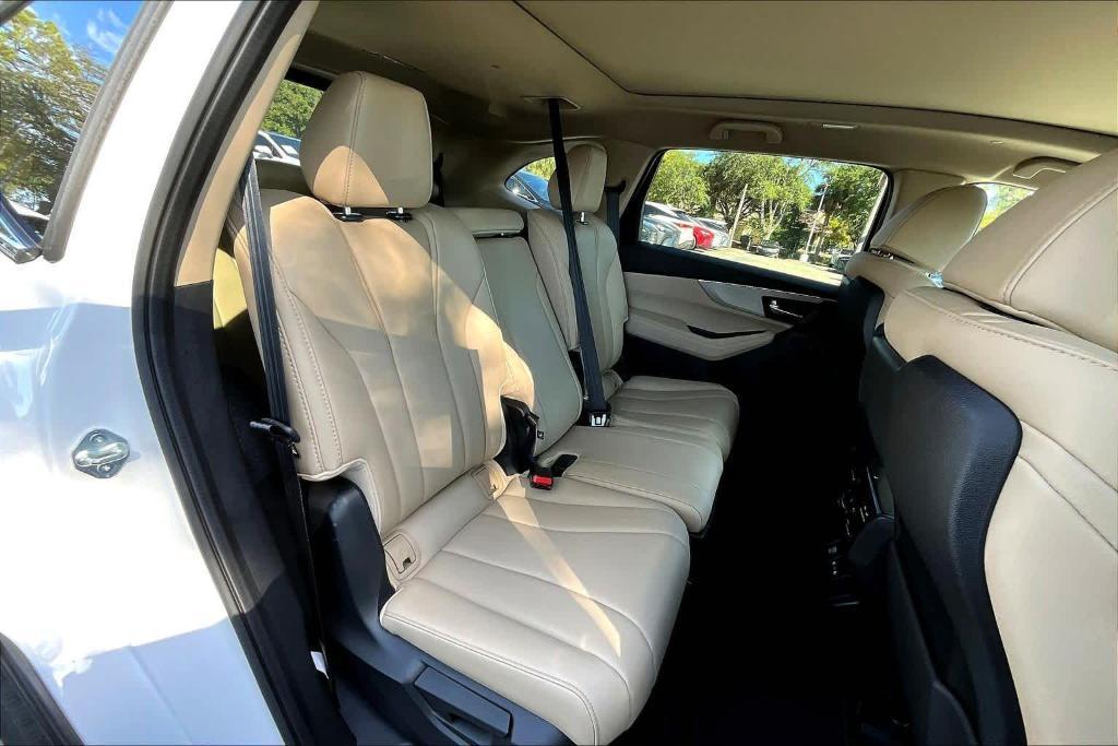 used 2025 Acura MDX car, priced at $50,950