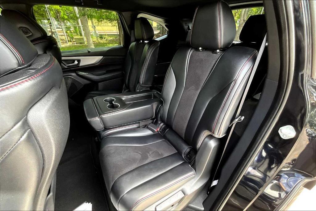 used 2022 Acura MDX car, priced at $42,875