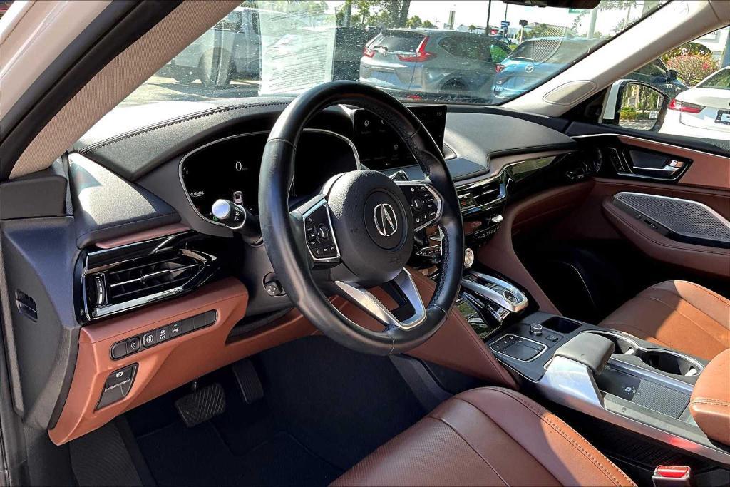 used 2023 Acura MDX car, priced at $43,194