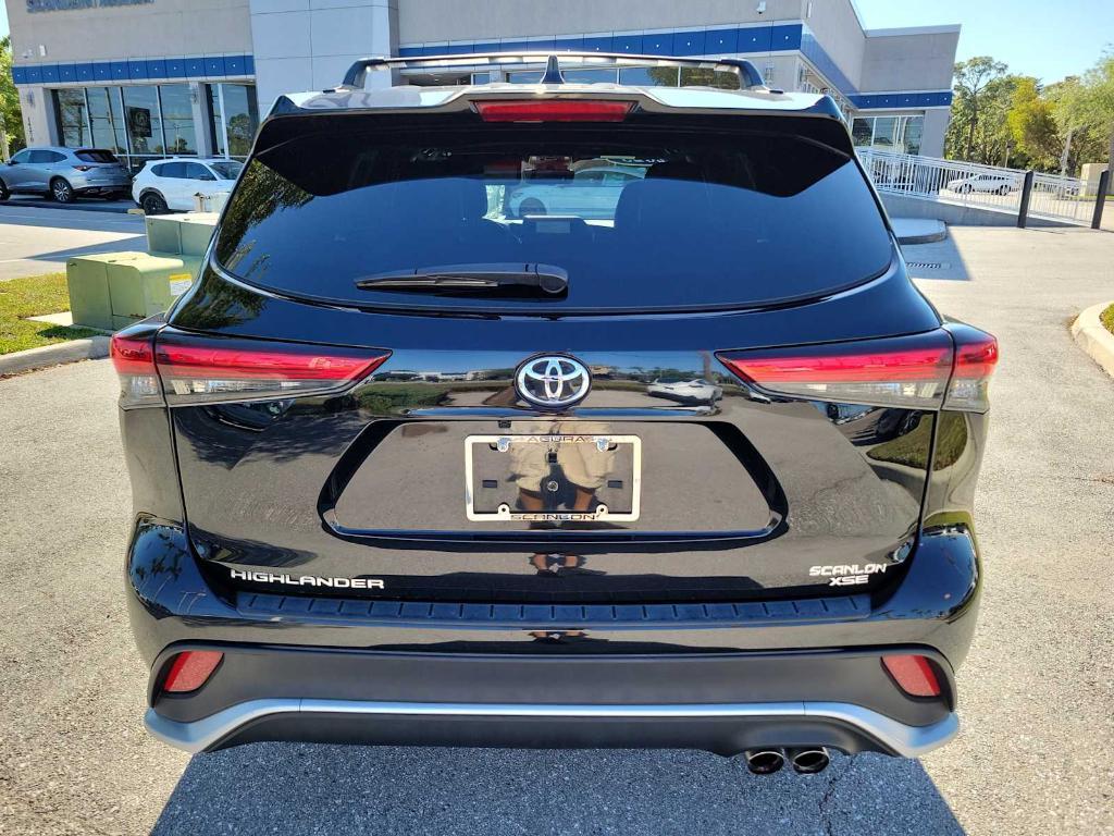 used 2023 Toyota Highlander car, priced at $37,250
