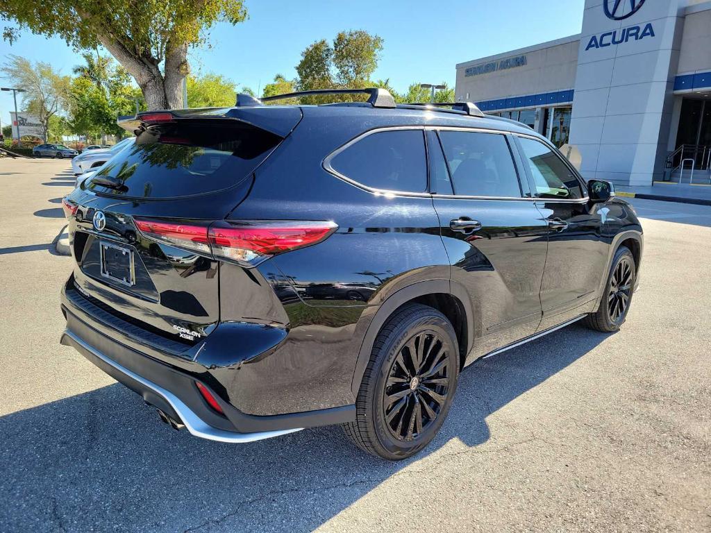 used 2023 Toyota Highlander car, priced at $37,250