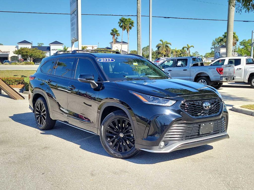 used 2023 Toyota Highlander car, priced at $37,250