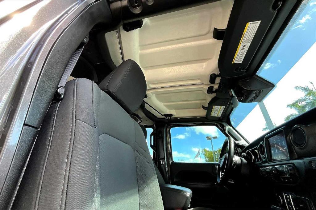 used 2021 Jeep Wrangler Unlimited car, priced at $27,342