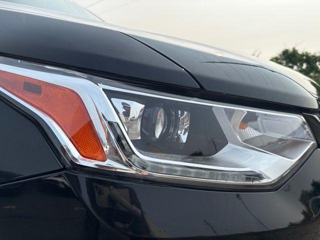 used 2020 Chevrolet Traverse car, priced at $31,096