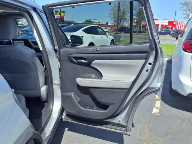 used 2021 Toyota Highlander car, priced at $35,940