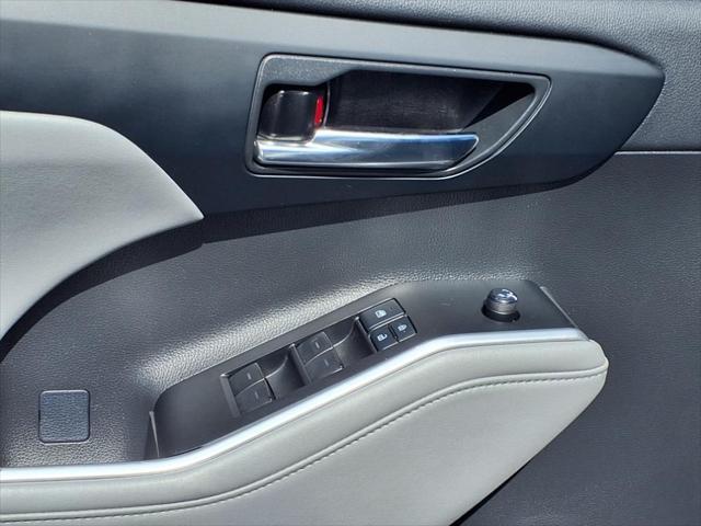 used 2021 Toyota Highlander car, priced at $35,940