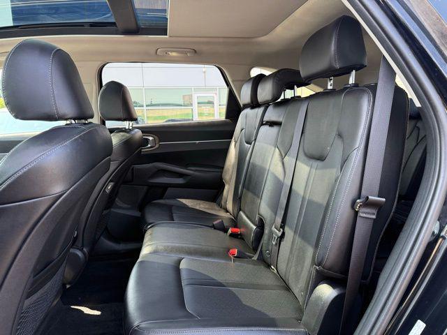 used 2022 Kia Sorento car, priced at $28,056
