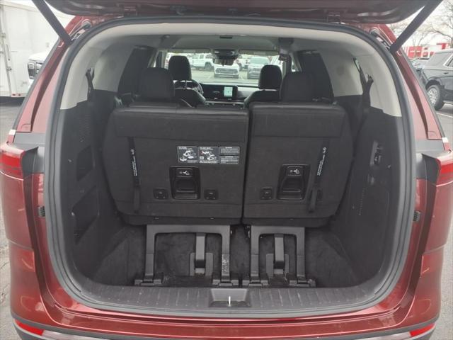 used 2024 Kia Carnival car