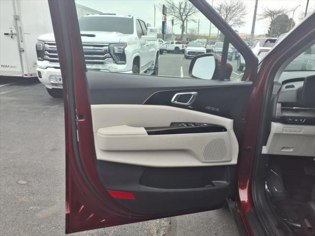 used 2024 Kia Carnival car
