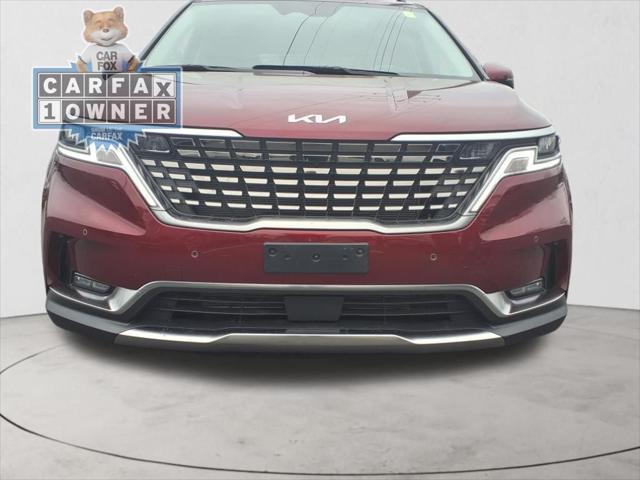 used 2024 Kia Carnival car