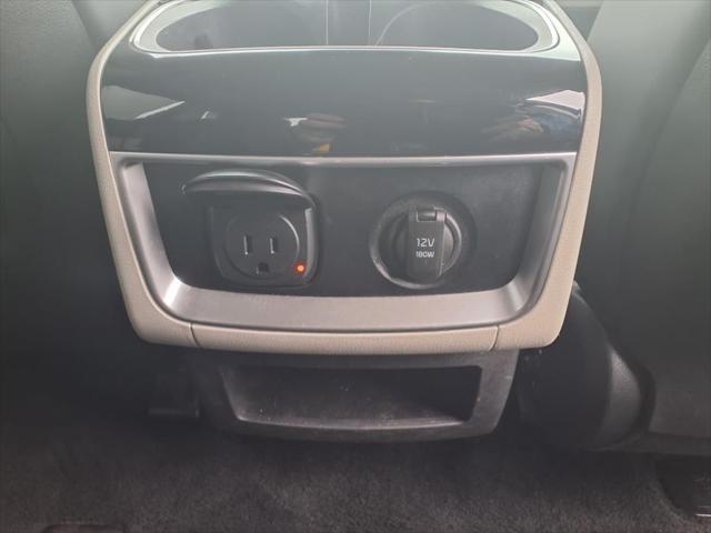 used 2024 Kia Carnival car