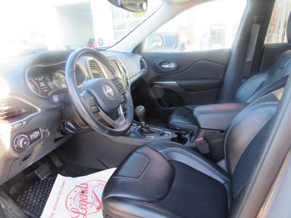 used 2019 Jeep Cherokee car, priced at $17,995