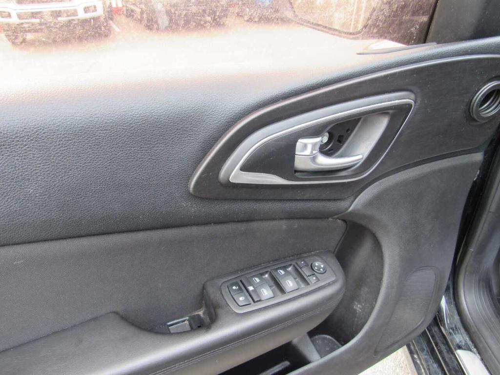used 2016 Chrysler 200 car, priced at $8,995