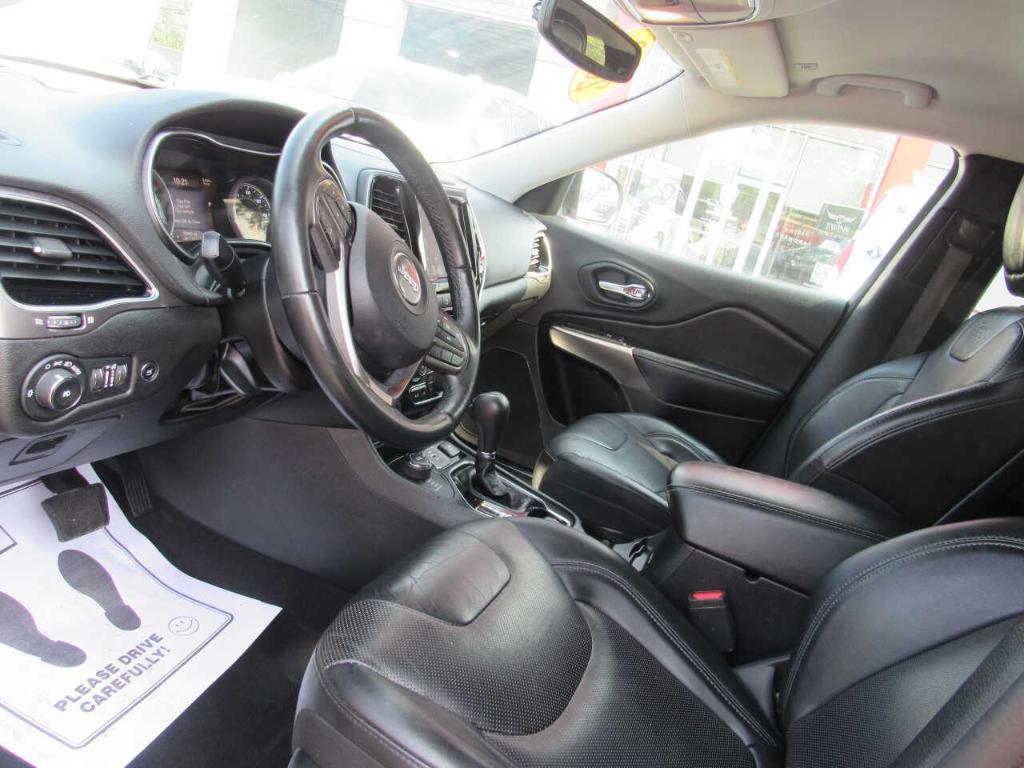used 2019 Jeep Cherokee car, priced at $15,995