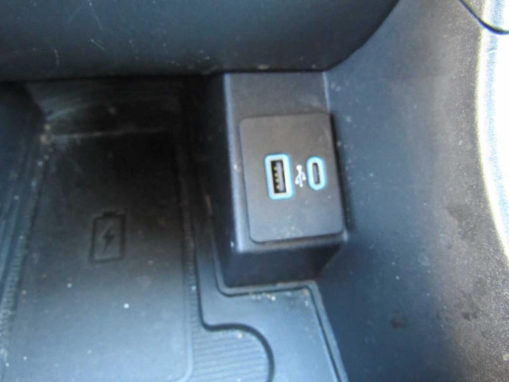 used 2024 Ford Edge car, priced at $28,995