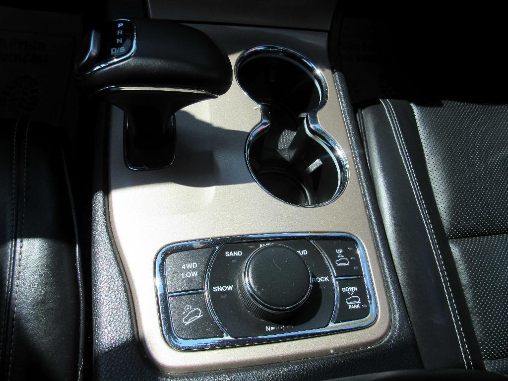 used 2015 Jeep Grand Cherokee car, priced at $17,995