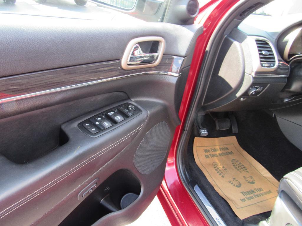 used 2015 Jeep Grand Cherokee car, priced at $17,995