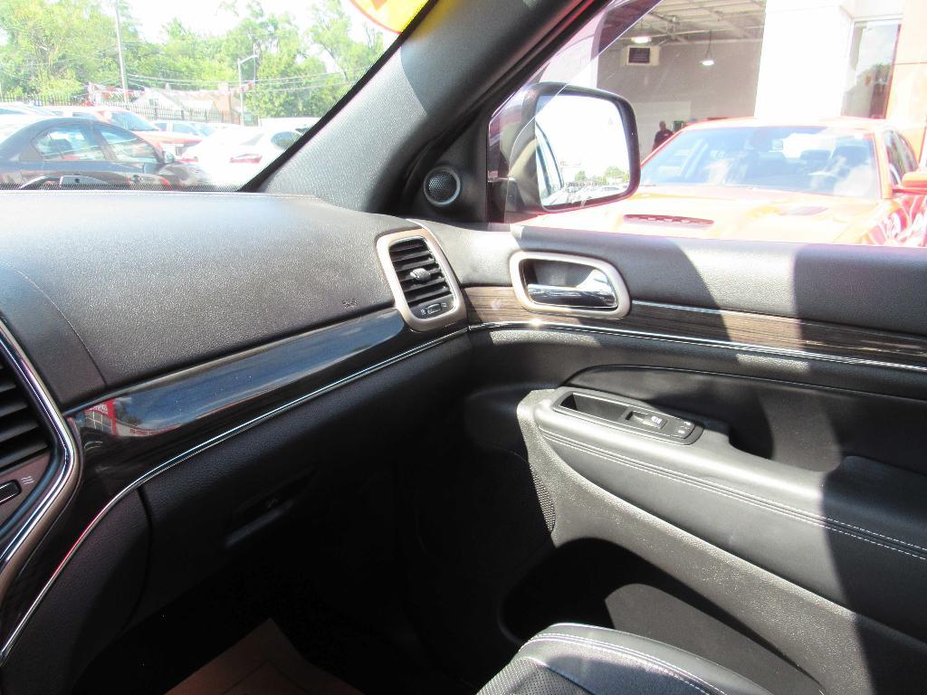 used 2015 Jeep Grand Cherokee car, priced at $17,995