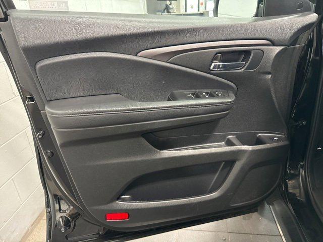 used 2022 Honda Pilot car, priced at $30,693