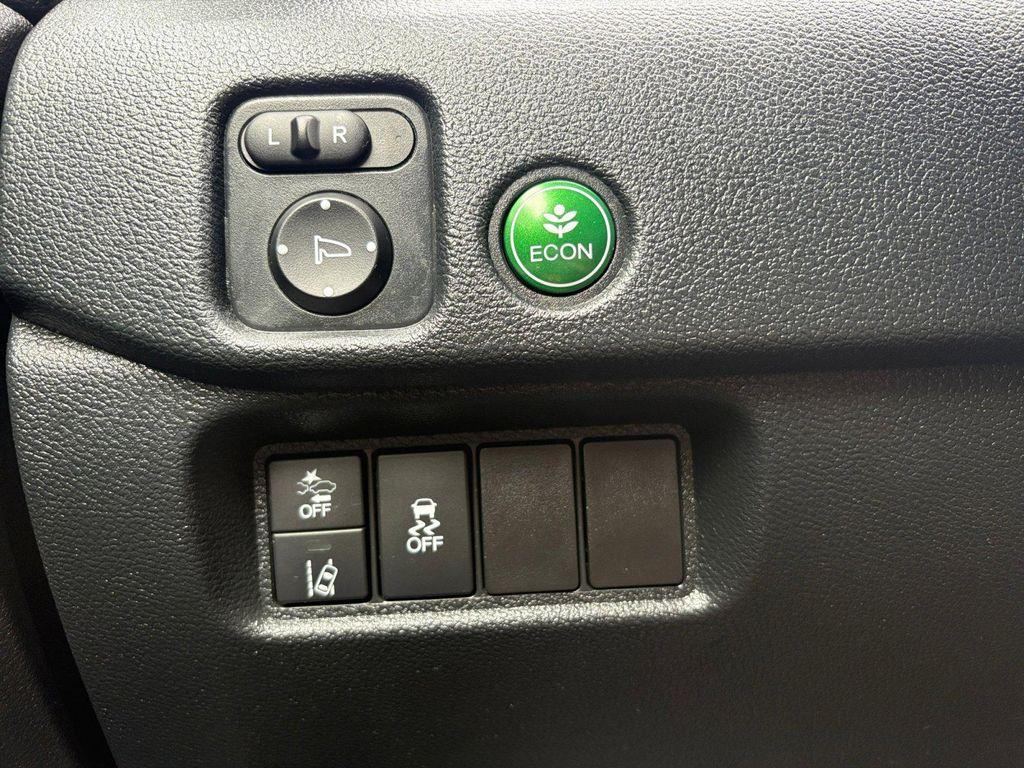 used 2022 Honda Pilot car, priced at $30,891