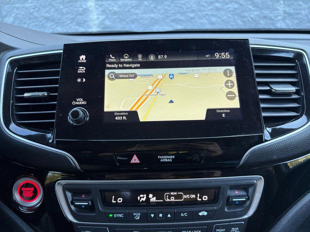 used 2022 Honda Pilot car, priced at $35,994