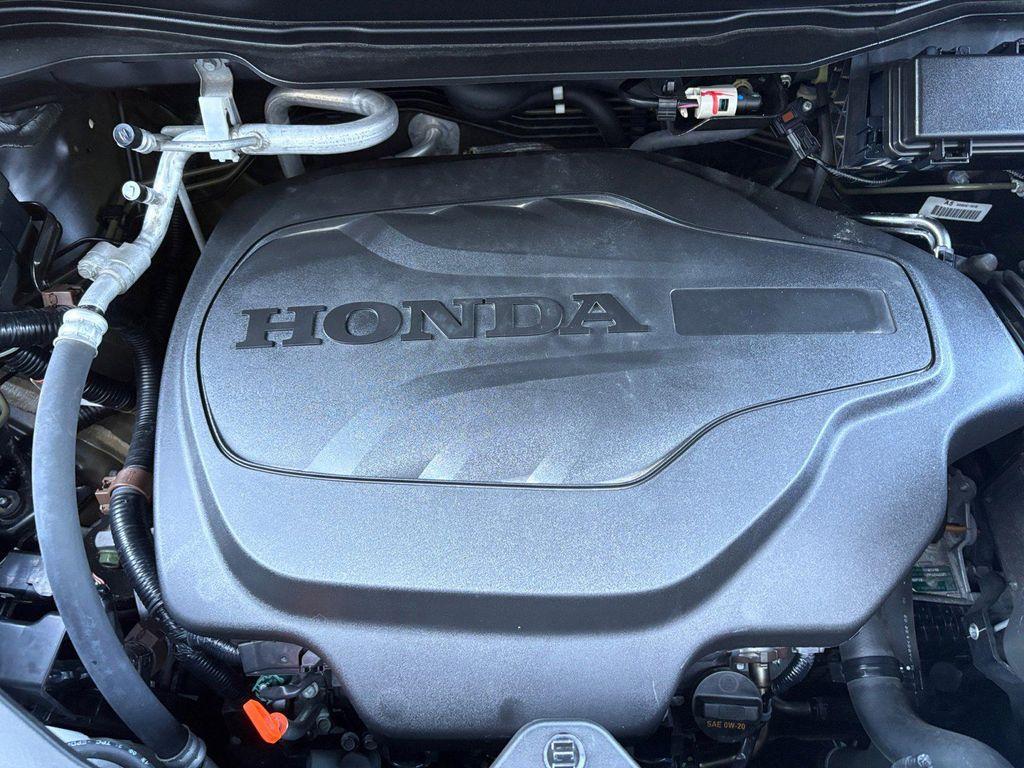 used 2022 Honda Pilot car, priced at $35,994