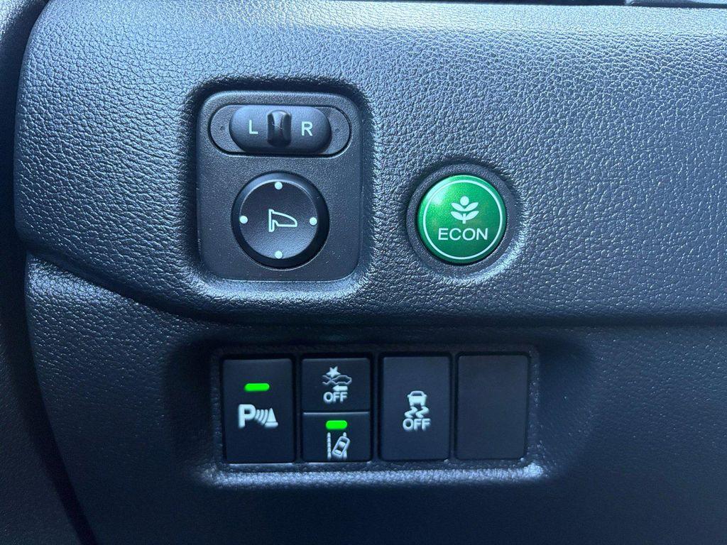 used 2022 Honda Pilot car, priced at $35,994