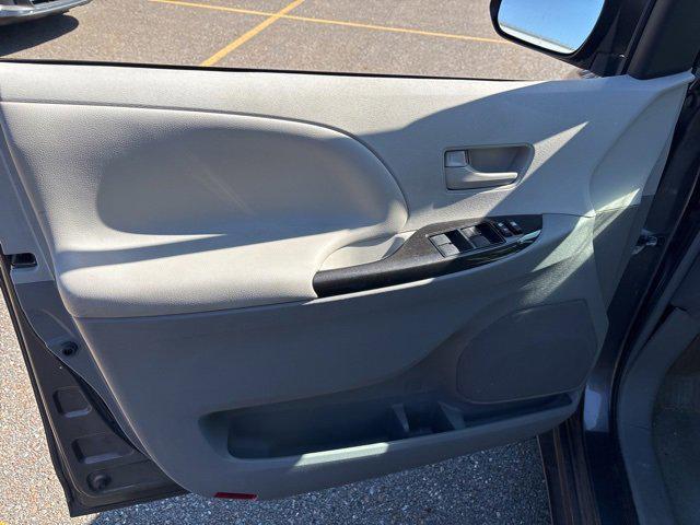 used 2014 Toyota Sienna car, priced at $11,690