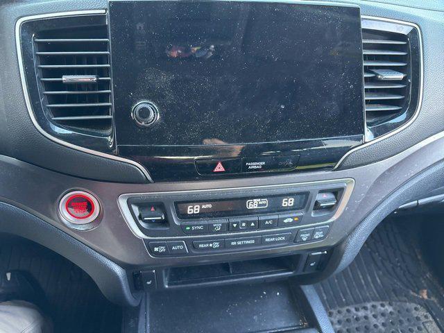 used 2021 Honda Pilot car, priced at $30,491