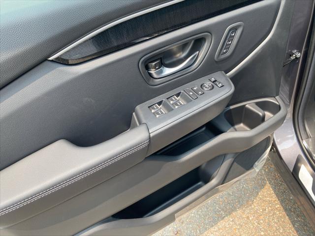 new 2025 Honda Pilot car, priced at $56,250