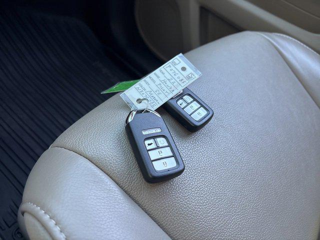 used 2022 Honda Pilot car, priced at $35,491