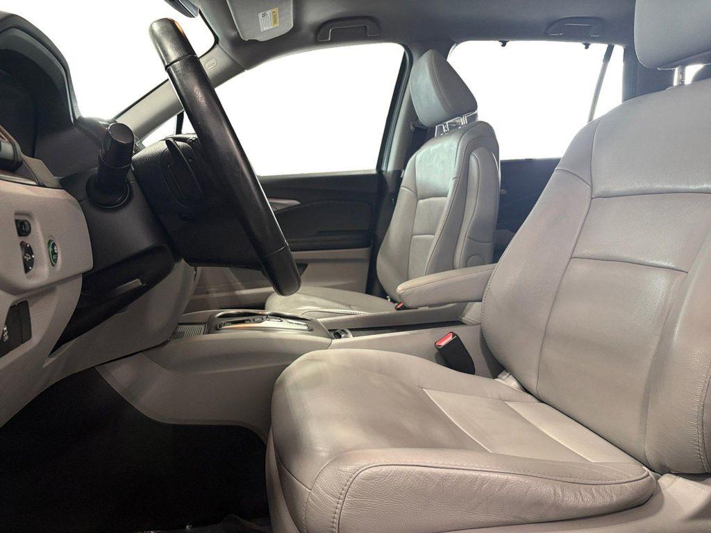 used 2021 Honda Pilot car, priced at $25,492