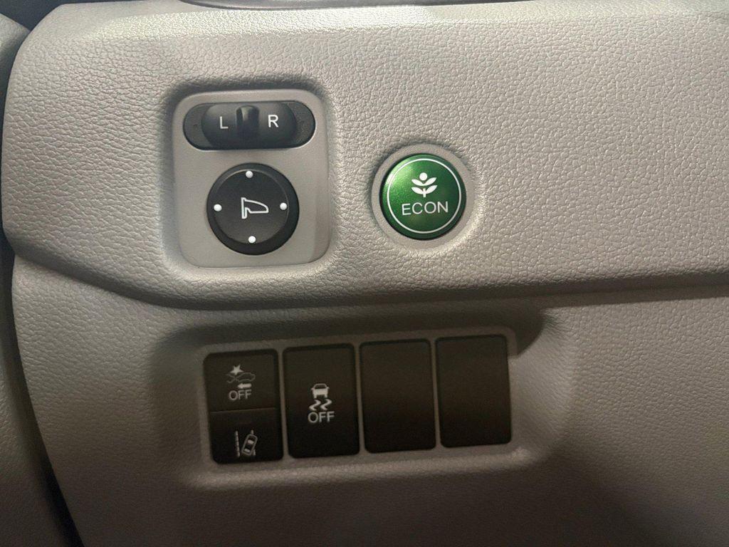 used 2021 Honda Pilot car, priced at $25,492