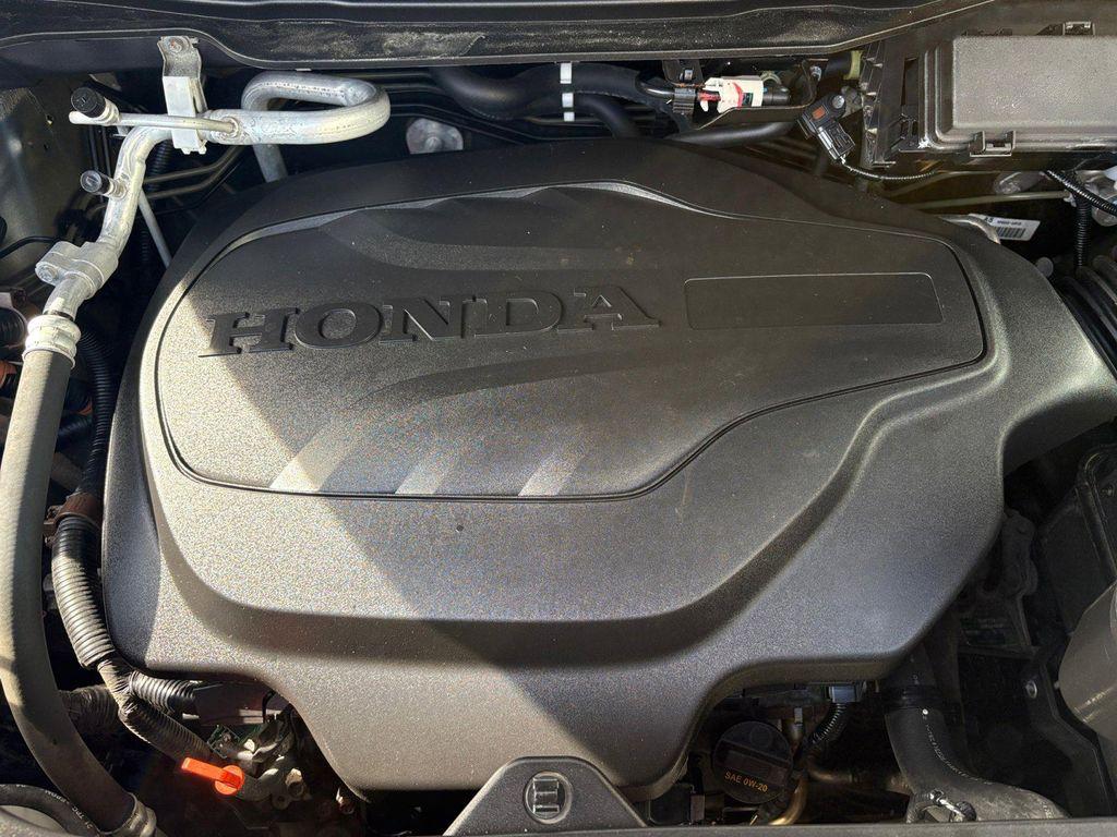 used 2022 Honda Pilot car, priced at $30,895