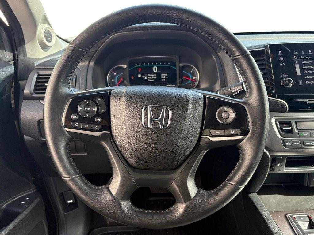 used 2022 Honda Pilot car, priced at $30,895